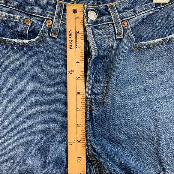 Levi’s Wedgie Jeans Women's Size 27 Quality Premium Distressed Denim Medium wash - Picture 8 of 16
